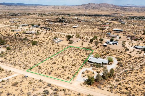 207 Onaga Trl, Joshua Tree, CA, 92252 | Card Image