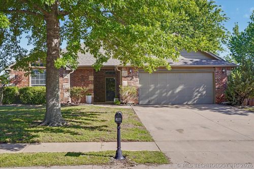 8071 Dunnwood Rd, Claremore, OK, 74019-7515 | Card Image