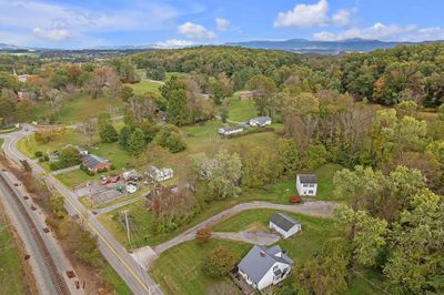 30280 Hillman Highway, Townhouse with 6 bedrooms, 3 bathrooms and 2 parking in Meadowview VA | Image 1