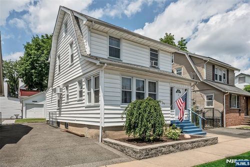 1 Whittlesey Ave, West Orange, NJ, 07052-6113 | Card Image