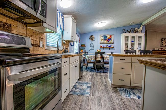 142 Hounds Chase Dr, House other with 3 bedrooms, 2 bathrooms and 2 parking in Trinity TX | Image 10