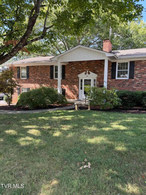 816 Wedgewood Rd, Johnson City, TN, 37604-3054 | Card Image