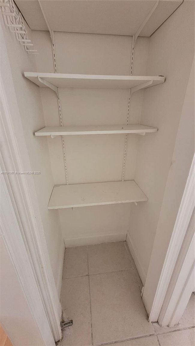 APT-4 - 7636 Abbott Ave, Condo with 1 bedrooms, 1 bathrooms and null parking in Miami Beach FL | Image 7