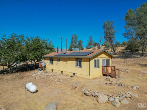 3511 Erskine Creek Rd, Lake Isabella, CA, 93240-9076 | Card Image