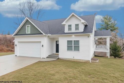 83 Warm Hollow Rd, Morgantown, WV, 26508-9407 | Card Image