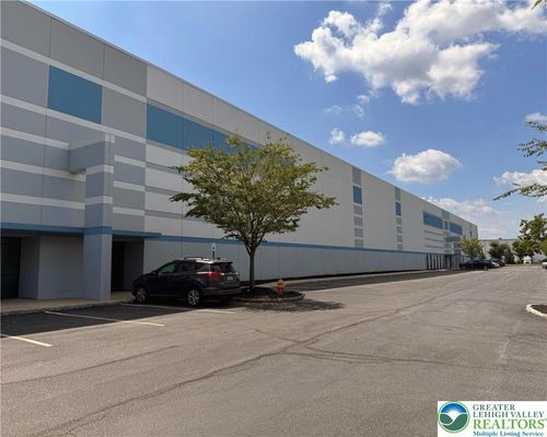 7522 Morris Ct, Allentown, PA, 18106-9700 | Card Image