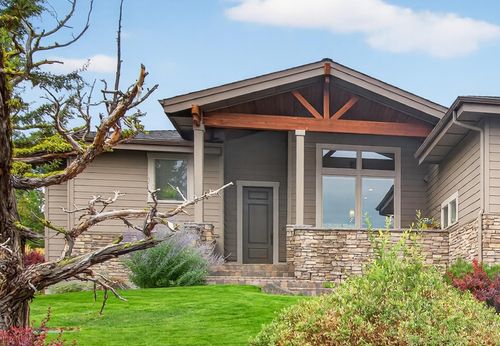 10466 Sundance Ln, Redmond, OR, 97756-7402 | Card Image