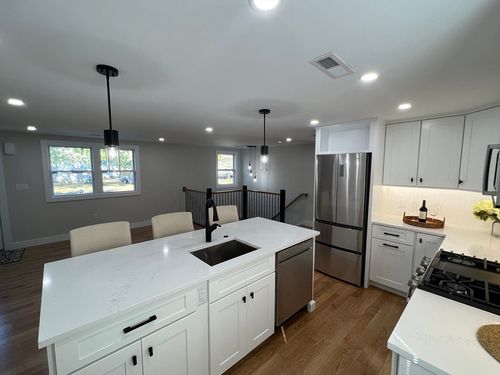 40-40 Genetti Cir, Bedford, MA, 01730-2509 | Card Image