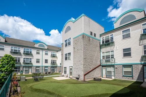 11939 Ne Davis St, Portland, OR, 97220-2161 | Card Image