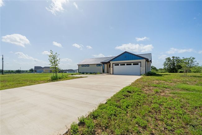 111 Starlight Path, House other with 4 bedrooms, 4 bathrooms and null parking in Red Rock TX | Image 42