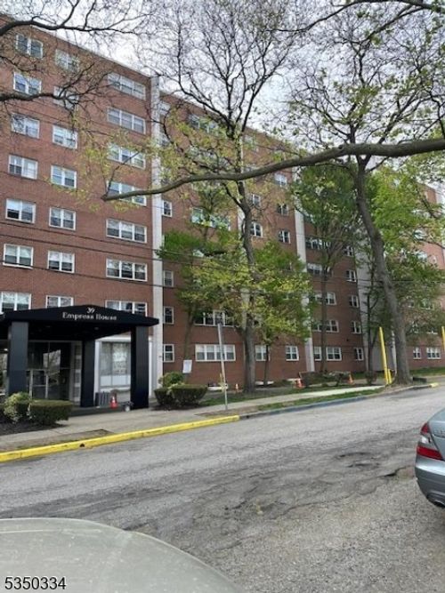 apt-2l-39 E 39th St, Paterson, NJ, 07514-1145 | Card Image