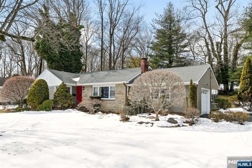 62 2nd St, Park Ridge, NJ, 07656-1851 | Card Image