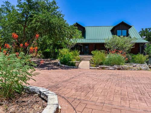 254 Middleton Rd, Spicewood, TX, 78669-2097 | Card Image