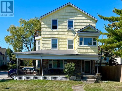unit-2-4711 River Road, Niagara Falls (Downtown), ON, L2E3G2 | Card Image