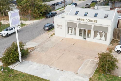 7700 N Lamar Blvd, Austin, TX, 78752-1011 | Card Image