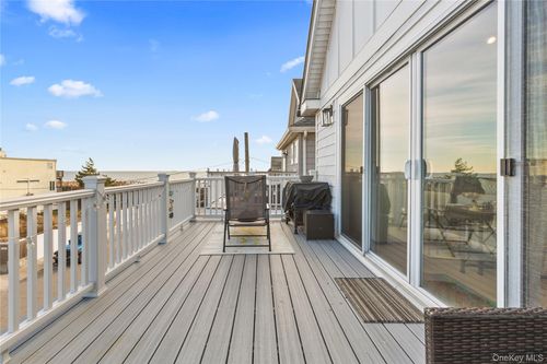 17 Virginia Avenue, Long Beach, NY, 11561 | Card Image