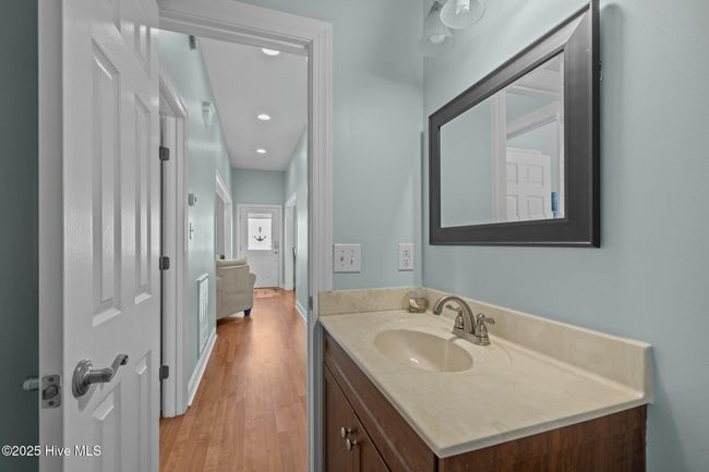 106 S Water St, House other with 6 bedrooms, 5 bathrooms and null parking in Swansboro NC | Image 16