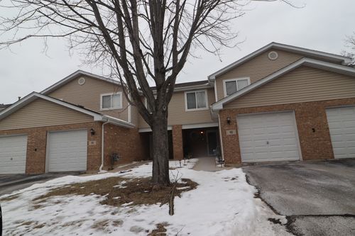 18 Forest Wood Ln, Park Forest, IL, 60466-2676 | Card Image