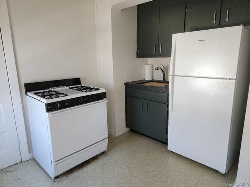 apt-3rd-6 Willow Ave, Cornwall, NY, 12518-1483 | Card Image