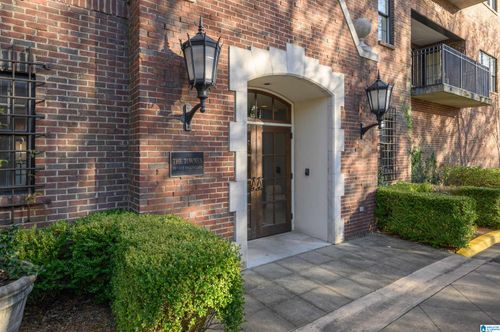 512-512 Olde English Ln, Mountain Brk, AL, 35223-1078 | Card Image
