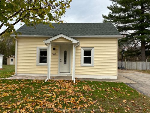 303 Oak St, Collingwood, ON, L9Y2Y4 | Card Image