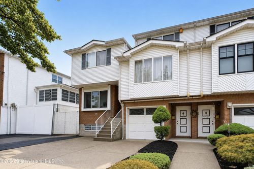 212 Kirshon Avenue, Staten Island, NY, 10314 | Card Image