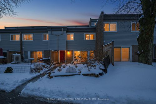 33-169 Milestone Crescent, Aurora, ON, L4G3M2 | Card Image