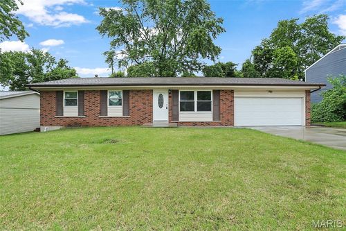 120 Briarcliff Dr, Saint Charles, MO, 63301-0406 | Card Image
