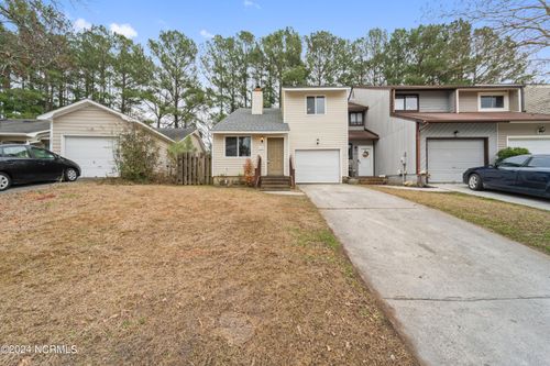 118 Brenda Dr, Jacksonville, NC, 28546-5851 | Card Image