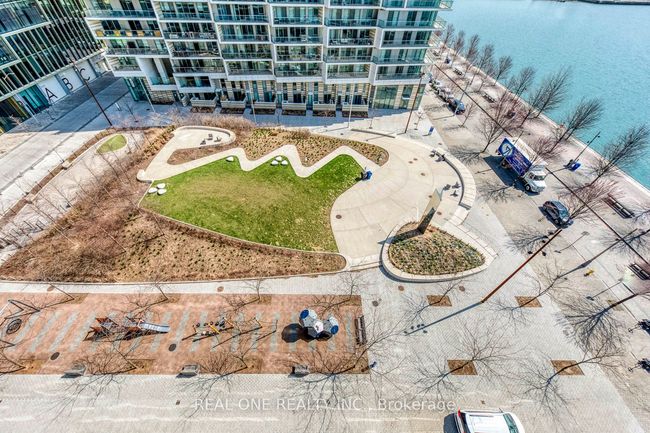 818 - 1 Edgewater Dr, Condo with 2 bedrooms, 3 bathrooms and null parking in Toronto ON | Image 24