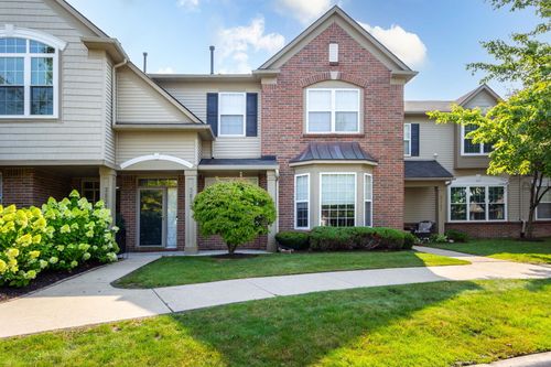 3839 Norwich Dr, Canton, MI, 48188-7232 | Card Image