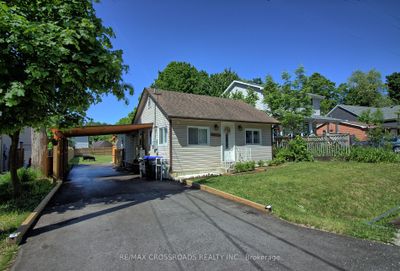 2012 Lilac Dr, House other with 3 bedrooms, 2 bathrooms and 3 parking in Innisfil ON | Image 2