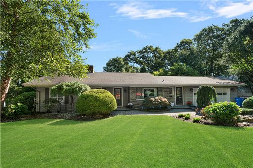 101 Glen Ridge Rd, Cranston, RI, 02920-6112 | Card Image