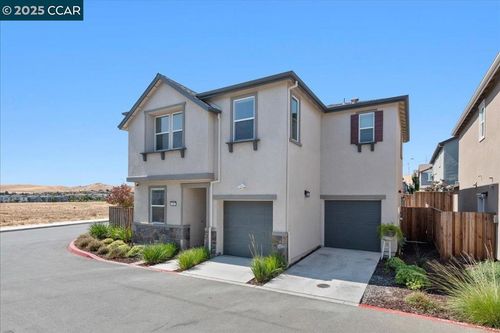 300 Hideaway Ln, Pittsburg, CA, 94565-5566 | Card Image