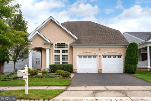 25 Aristotle Way, EAST WINDSOR, NJ, 08512-2551 | Card Image