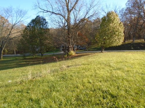 3831 Country Manor E, North Vernon, IN, 47265 | Card Image