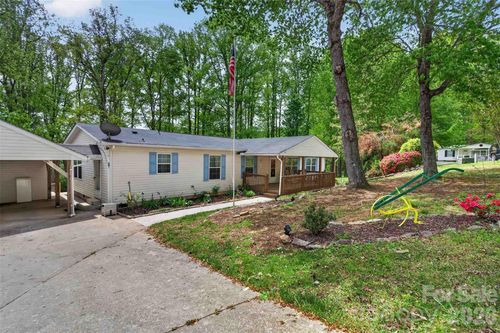 341 Sunrise Ridge Dr, Hendersonville, NC, 28792-8186 | Card Image