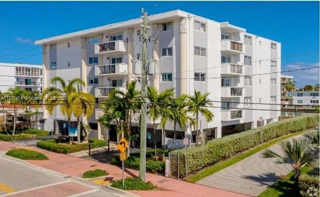 APT-505 - 8101 Crespi Blvd, Condo with 1 bedrooms, 2 bathrooms and null parking in Miami Beach FL | Image 23