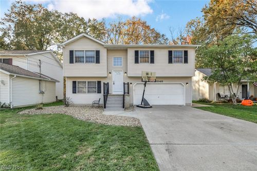 6048 Ridgeview Blvd, North Ridgeville, OH, 44039-1556 | Card Image