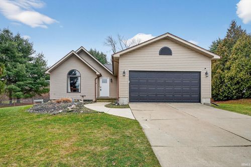 17166 Moonlite Dr, South Bend, IN, 46614-9115 | Card Image