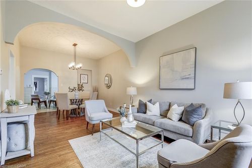 235 Emerald St N, Hamilton, ON, L8L5L1 | Card Image