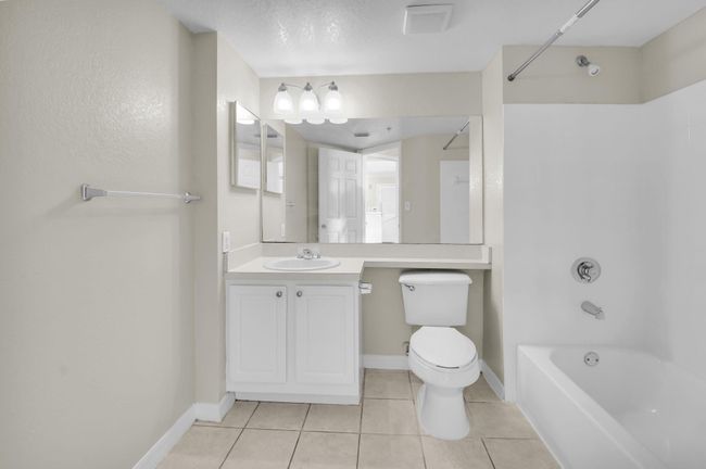 APT-204 - 15185 Michelangelo Blvd, Condo with 2 bedrooms, 2 bathrooms and null parking in Delray Beach FL | Image 22