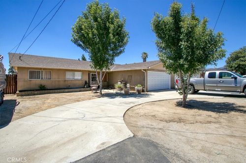 10907 Winesap Ave, Cherry Valley, CA, 92223-5513 | Card Image