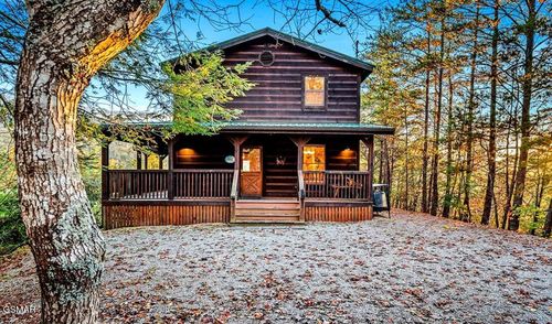 304 Carly Way, Gatlinburg, TN, 37738-6577 | Card Image