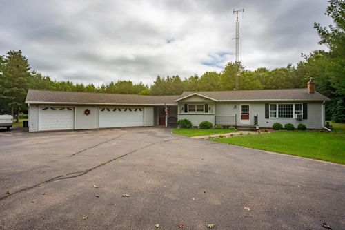W9398 Czech Road, DAKOTA, WI, 54982 | Card Image