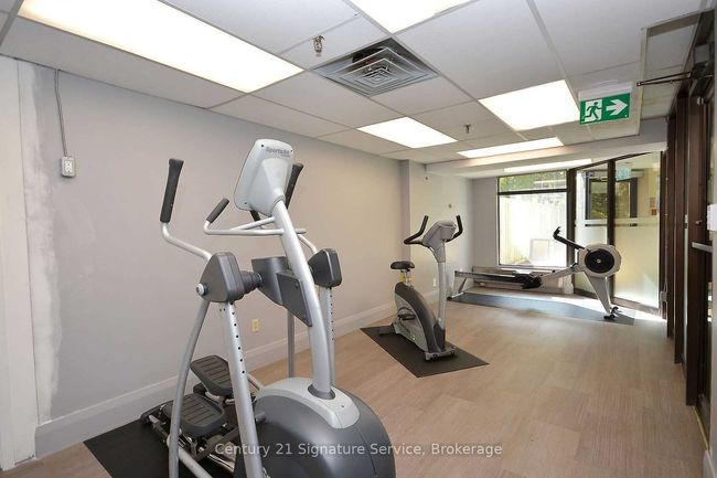 2407 - 8 Lisa St, Condo with 3 bedrooms, 2 bathrooms and null parking in Brampton ON | Image 9