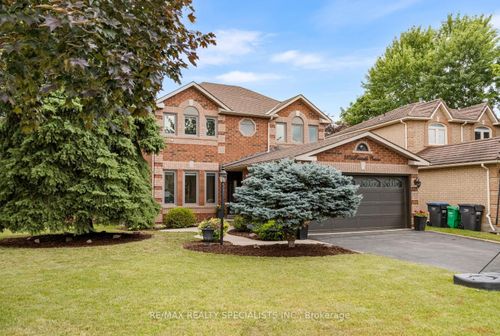 3879 Periwinkle Cres, Mississauga, ON, L5N6W7 | Card Image