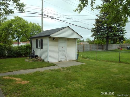 36890 Weber Dr, Sterling Heights, MI, 48310-4656 | Card Image