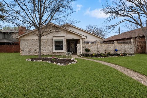2907 Broadmoor Dr, Bryan, TX, 77802-2124 | Card Image