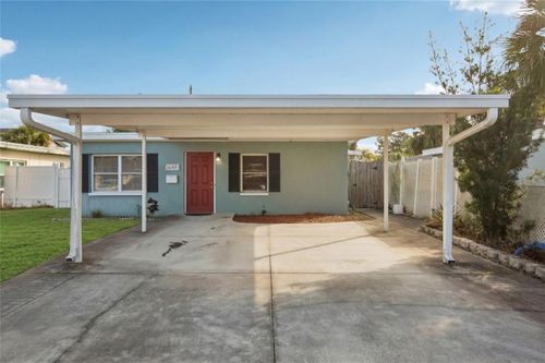 640 59th St S, ST PETERSBURG, FL, 33707-2411 | Card Image